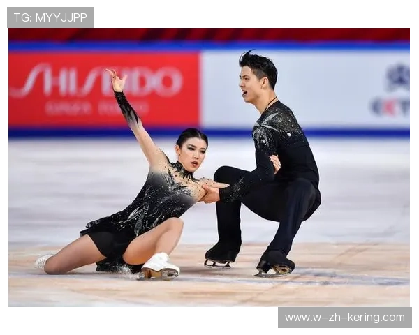 冰舞组合配合默契动作流畅丝滑